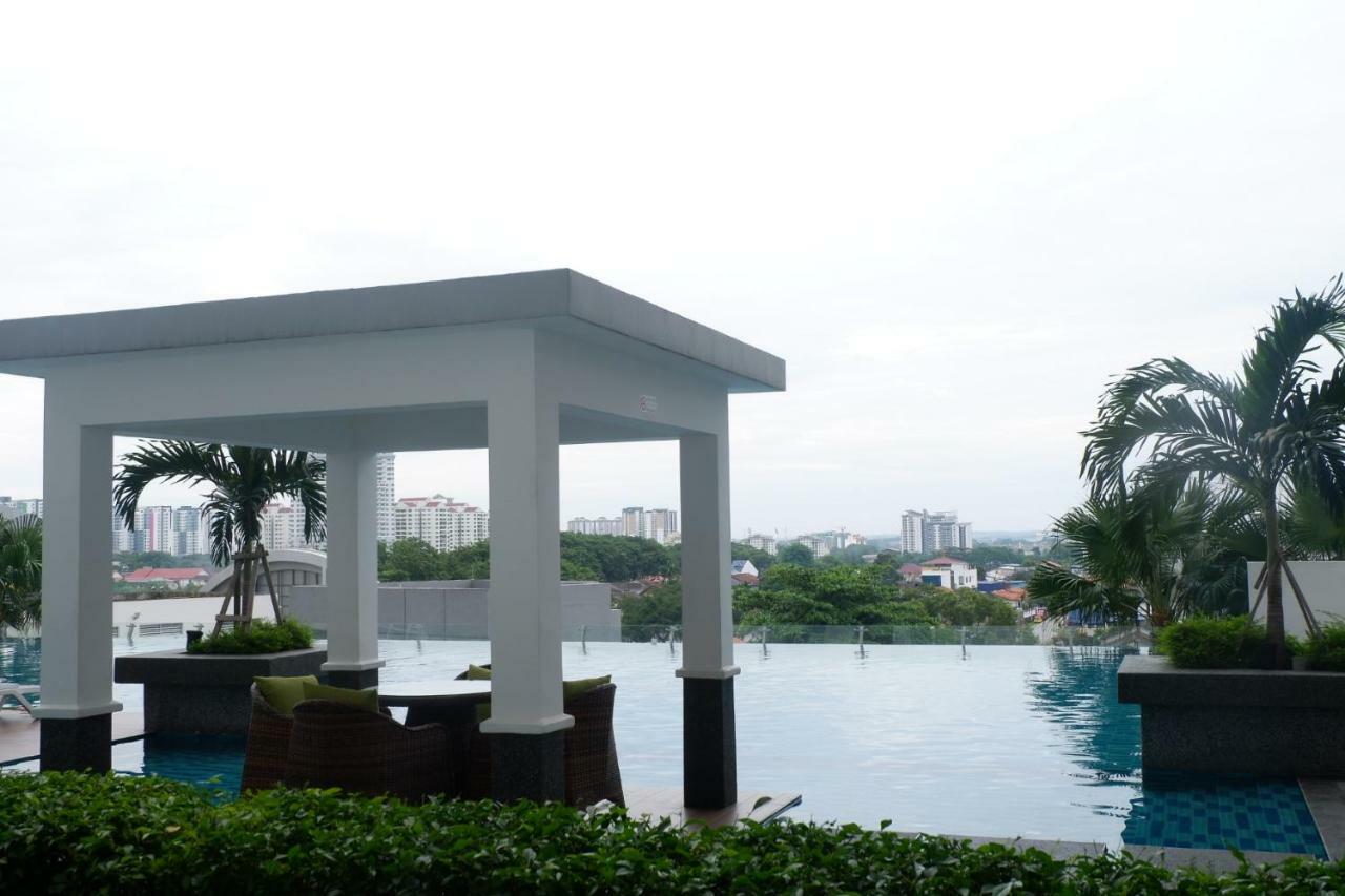 The Pinnacle Tower Johor Bahru Buitenkant foto