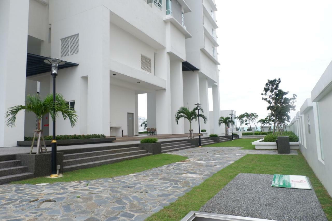 The Pinnacle Tower Johor Bahru Buitenkant foto